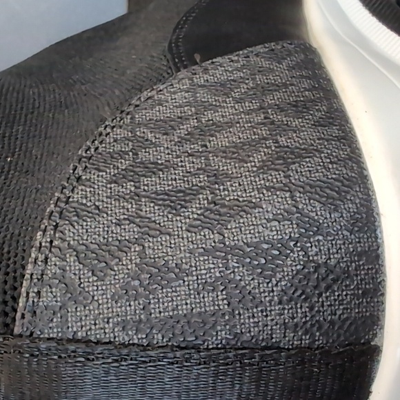 Michael Kors skyler Stretch Knit Sock Sneaker black/White,Size 9.5. - Picture 5 of 10